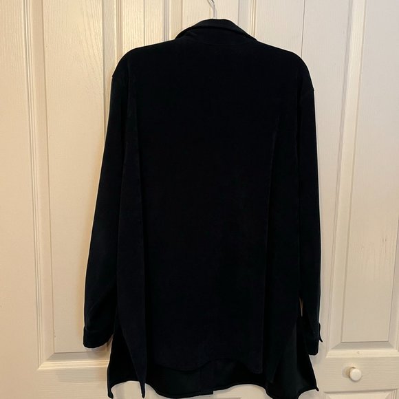 Long sleeve button down top - Picture 2 of 2